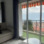 4 Personnes Avec Magnifique Vue