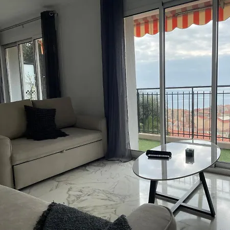 4 Personnes Avec Magnifique Vue 芒通