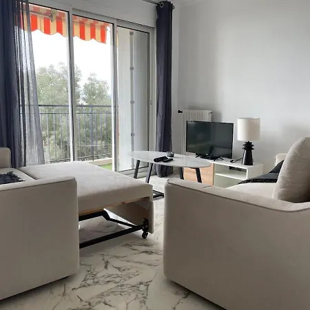 4 Personnes Avec Magnifique Vue 芒通