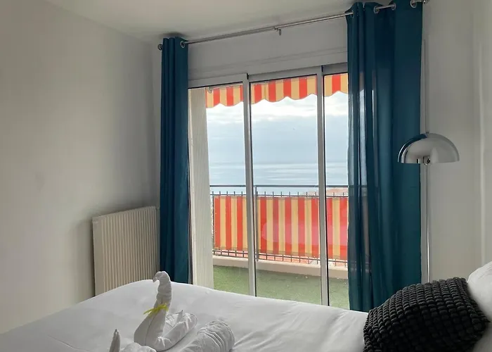 4 Personnes Avec Magnifique Vue Mentone