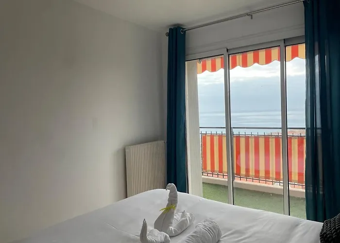 4 Personnes Avec Magnifique Vue Appartamento Mentone